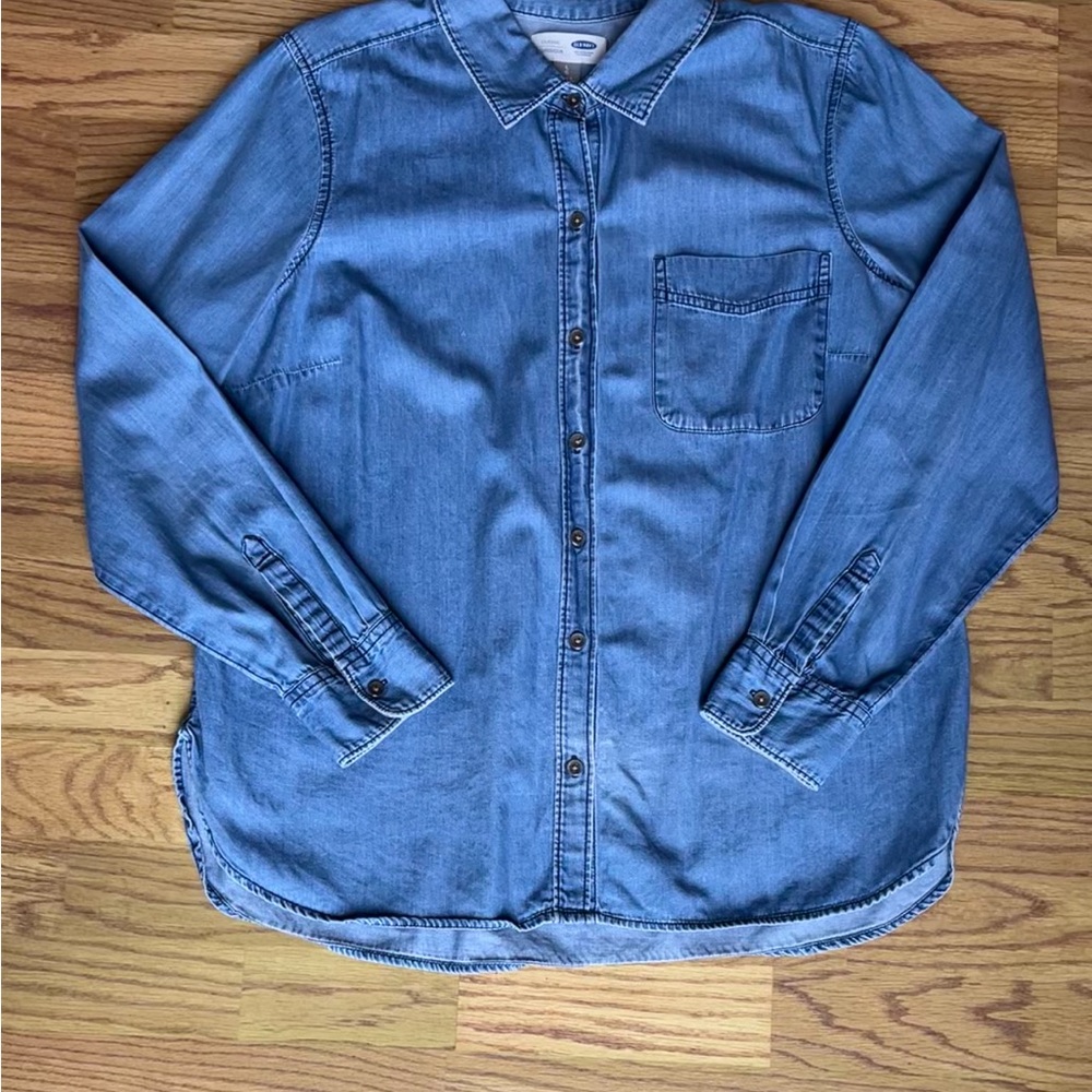 Women’s Old Navy Denim Chambray Shirt